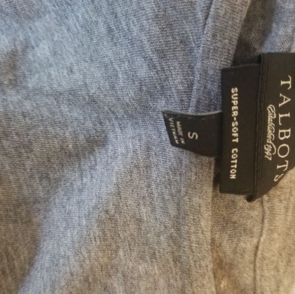 Talbots Gray T-Shirt With Flower - Picture 3 of 3